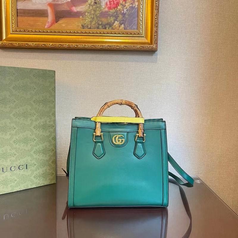 Gucci Handbags 23